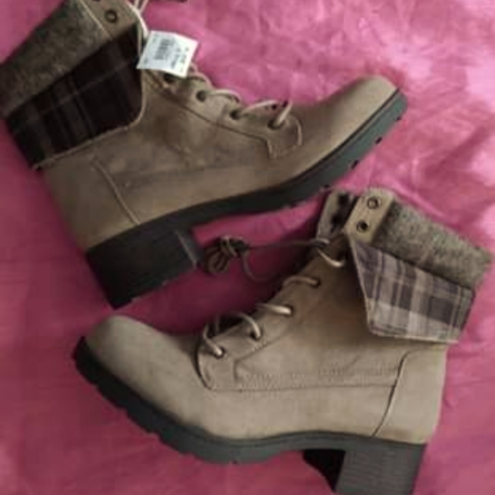 NWT Winter Booties w-Cute Flannel Cuff